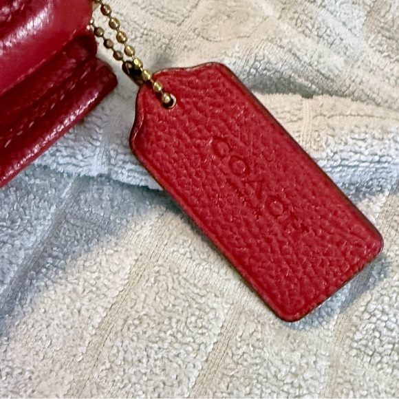Coach Slim Turn-lock Crossbody brick red pebbled leather with red fabric inside - Picture 5 of 7